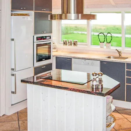 4 Bedroom Awesome In Karby