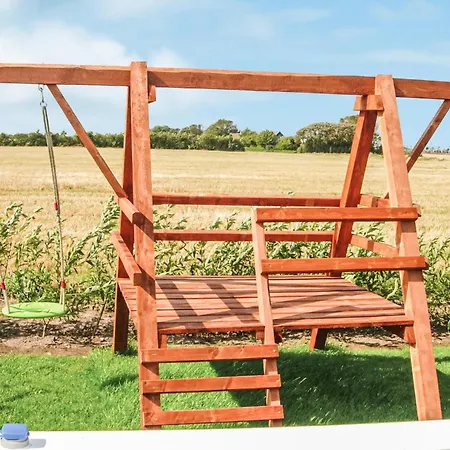 4 Bedroom Awesome In Karby